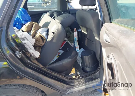 2013 Ford Focus Se z USA, uszkodzony, nr VIN 1FADP3F2XDL163157